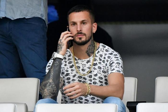 Dario Benedetto watched Marseille's pre-season friendly defeat to Napoli, the day before joining the French club