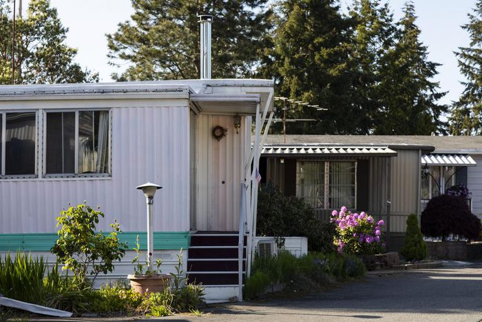 For Seattle's Last Mobile Home Owners, the Clock Is Ticking