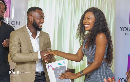 Rapper Freda Rhymz inks 5-year record deal