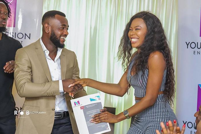 Rapper Freda Rhymz inks 5-year record deal