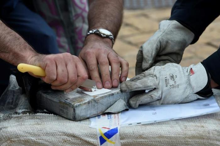 The white powder produced from coca leaves, mainly in Colombia, Bolivia and Peru, is increasingly transported by sea via the Caribbean, Maghreb and West Africa to destinations further afield.