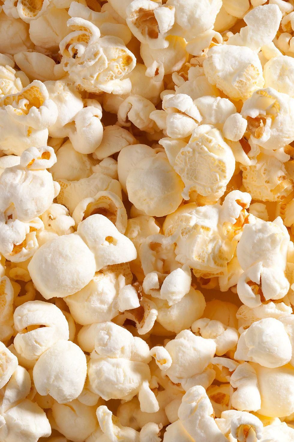 12 Foods That Cause Bloating, According To Nutritionists