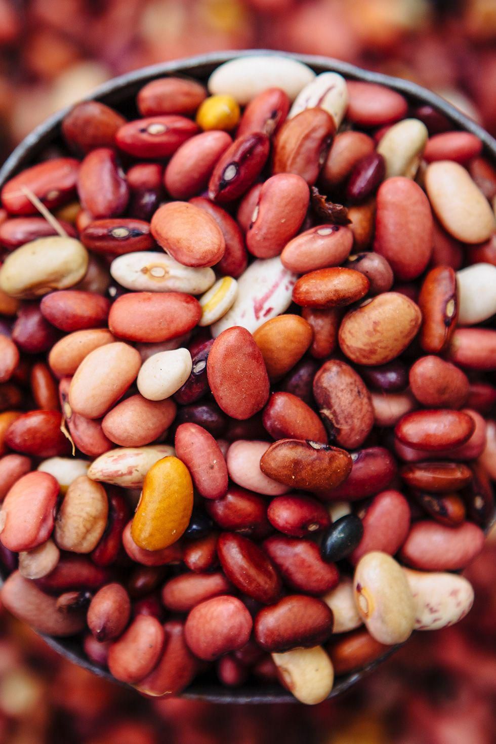 12 Foods That Cause Bloating, According To Nutritionists