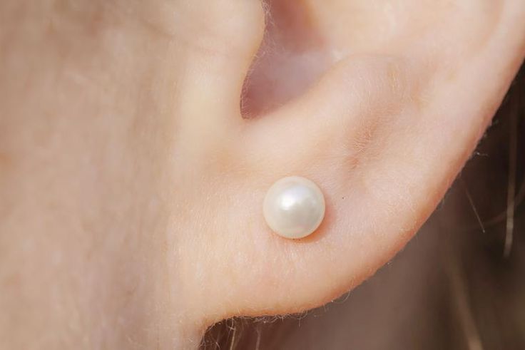 Dr. Pimple Popper Removed Blackhead On Earlobe