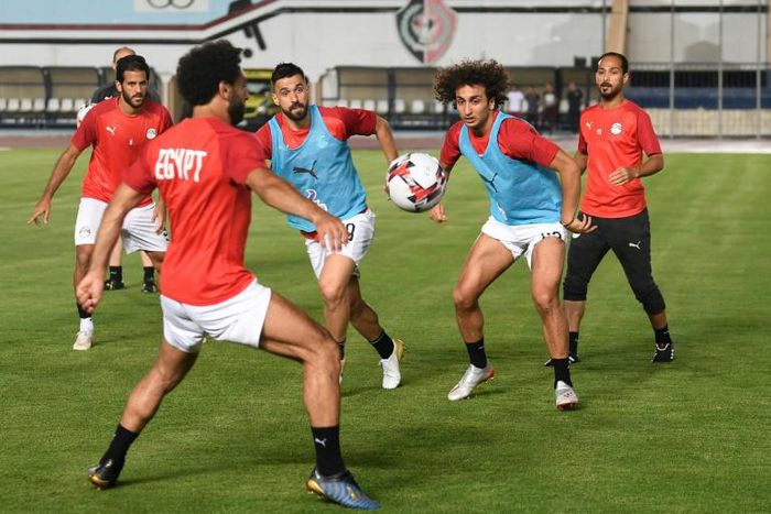 The dismissal of Amr Warda (2nd-R) has left Egypt a player down in the tournament