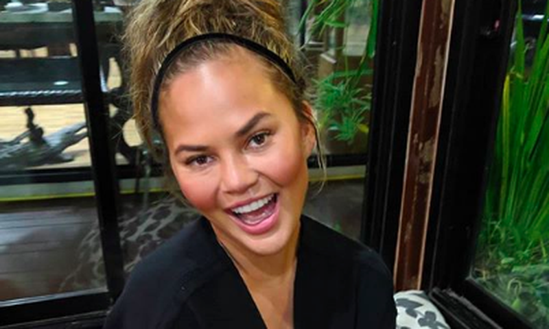 Chrissy Teigen's Had A Stomach Virus For Weeks