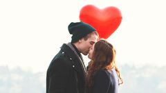 'Love Bombing' Is Ruining Dating