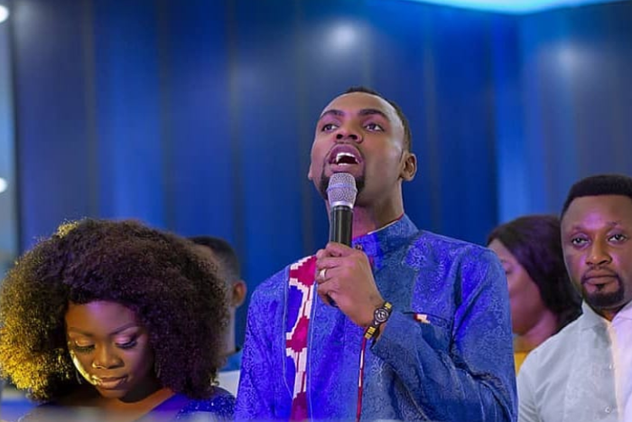 Rev Obofour|Fashion Style