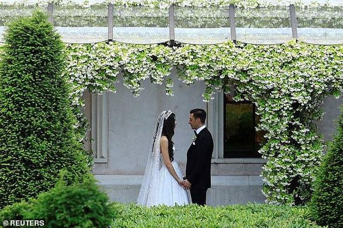 The couple married at a lavish ceremony set to the stunning backdrop of the Bosporous Strait