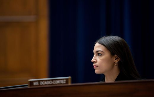 Louisiana Police Officer on Facebook Says Alexandria Ocasio-Cortez 'Needs a Round'