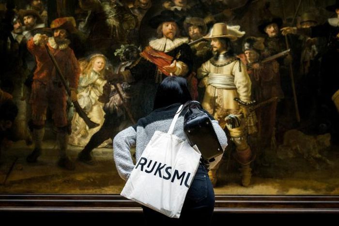 The multi-million-euro overhaul of Rembrandt's 'The Night Watch', one of the world's most famous paintings, will be streamed online
