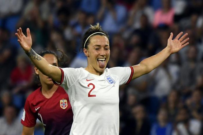 Lucy Bronze and England are dreaming of reaching a first major tournament final