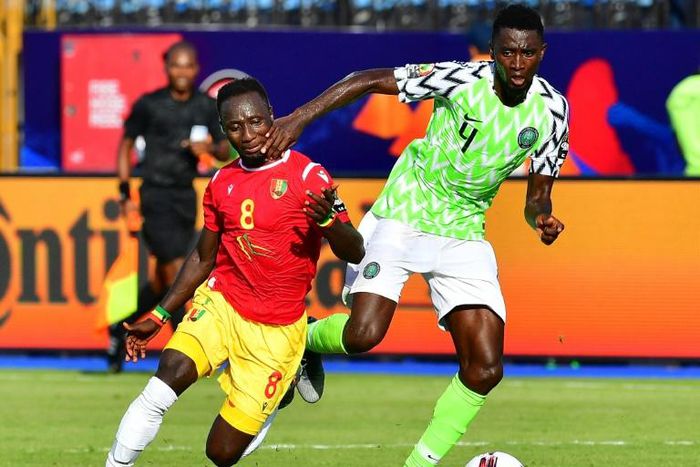 Guinea's midfielder Naby Keita (L) will miss the rest of the African Cup of Nations