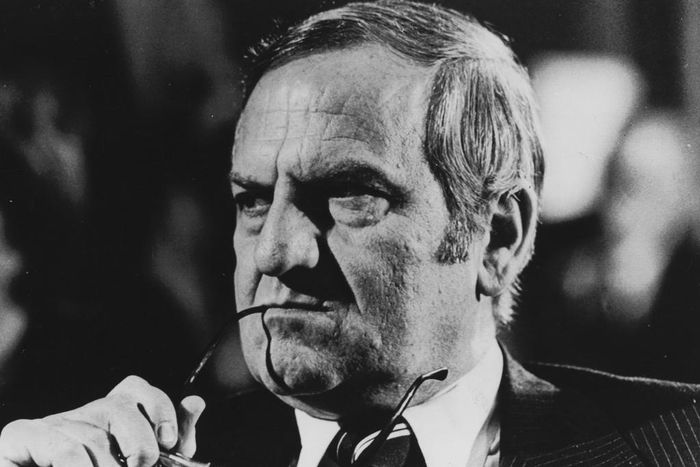 Lee Iacocca, Visionary Automaker Who Led Both Ford and Chrysler, Is Dead at 94