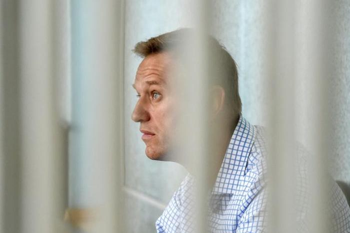 Russian opposition leader Alexei Navalny's anti-corruption rhetoric is hugely popular among younger people who follow his online channels and blogs