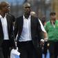 Clarence Seedorf (R) and his assistant Patrick Kluivert have endured a difficult time in charge of Cameroon