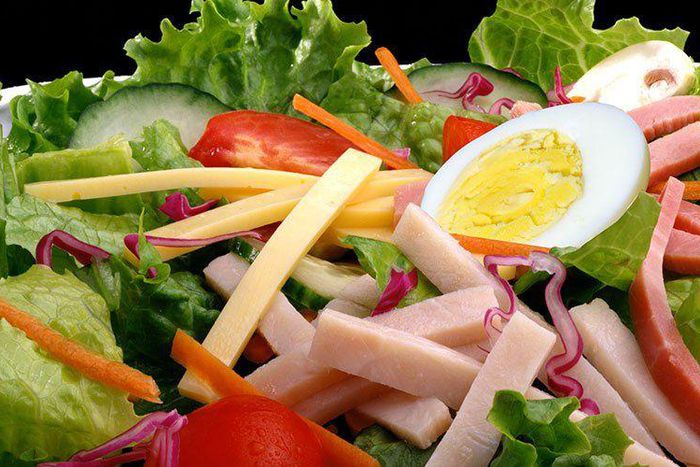 How to Make the Ultimate Chef Salad