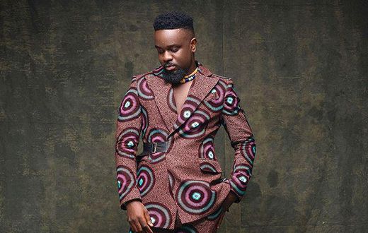 Sarkodie celebrates his birthday with dope African print apparel