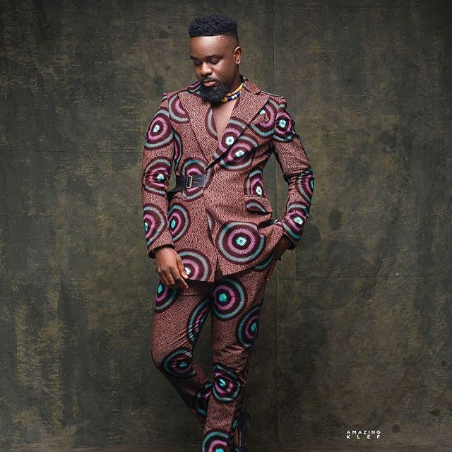 Sarkodie celebrates his birthday with dope African print apparel