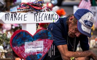 An El Paso Widower Mourns in Solitude, Amid a Throng of Kind Strangers