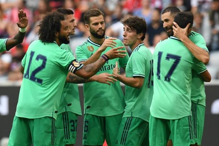 Real Madrid forward Karim Benzema celebrates scoring