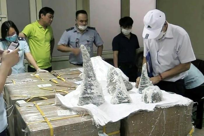 Officials found 125 kilos of rhino horn encased in plaster