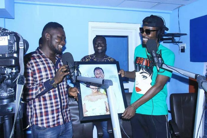 Ghanaian artist celebrates Kwaw Kese with an artwork