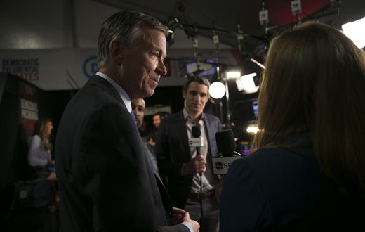 Hickenlooper Mulling Ending Presidential Bid to Run for Senate