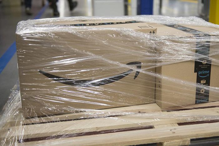 22-yr-old Ghanaian arrested for  scamming Amazon $370,000