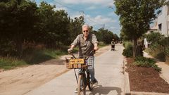 How Peter Greenberg, Travel Expert, Spends His Sundays