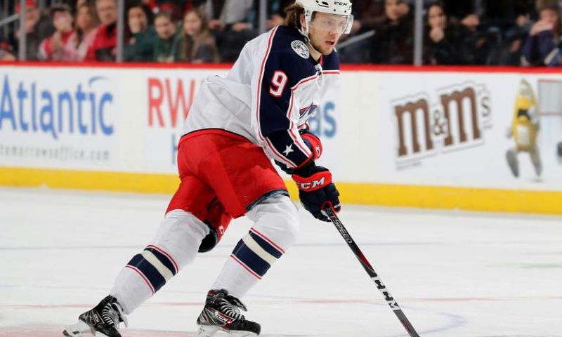 Star NHL player Artemi Panarin is one of the first Russian athletes to publicly criticise Vladimir Putin