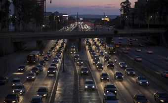 Automakers, Rejecting Trump Pollution Rule, Strike a Deal With California
