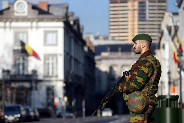 A Belgian soldier guards the US embassy in Brussels in 2015