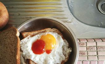 How to Eat Your Meals Over the Sink