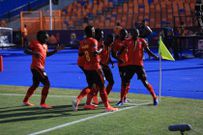 Uganda-Cranes-happiness