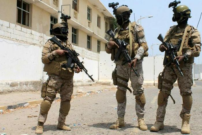Yemeni special forces stand guard in Aden in July 2015