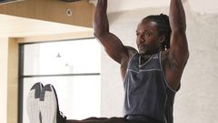 9 Ways to Shred Your Core Using Only a Pullup Bar