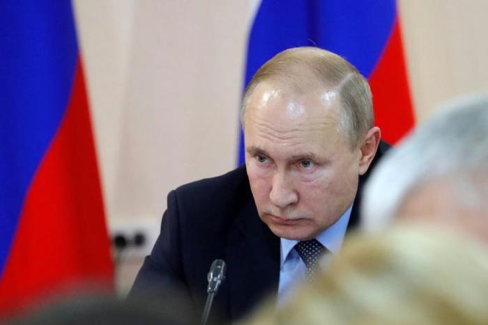Russian President Vladimir Putin chairs a meeting on wildfires in Russia's Zabaikalsky region in Chita on April 25, 2019