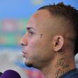 Dribbling specialist Everton says he won't change his Brazilian style of play, even if he moves to Europe