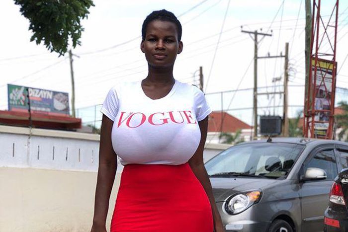 Ghanaian photo model, Pamela Odame Watare