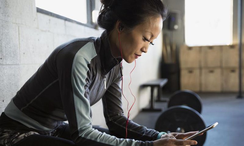What Do Online Personal Trainers Do?