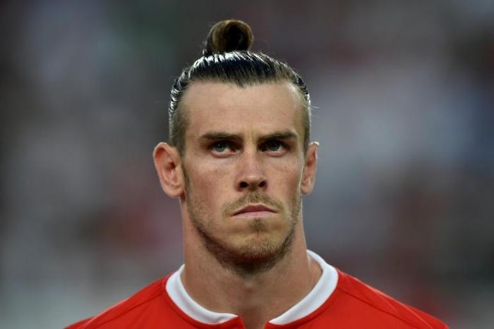 Real Madrid head coach Zinedine Zidane says they are trying to move Gareth Bale to a new team as soon as possible
