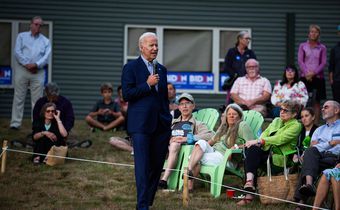 Poll Shows Biden Sliding to 3-Way Tie Atop the Field
