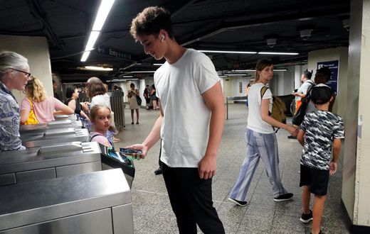 So Long, Swiping. The 'Tap-and-Go' Subway Is Here.