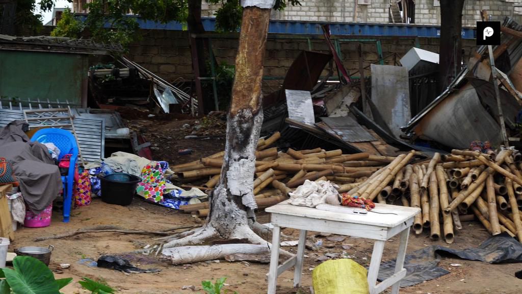 Slums on the motorway demolished