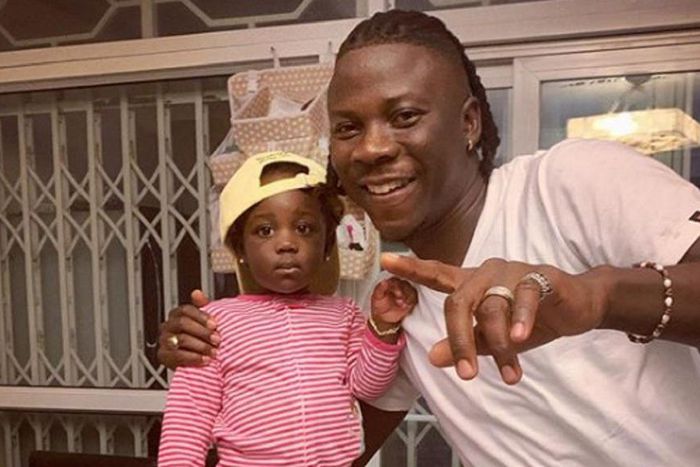 Stonebwoy and Daughter