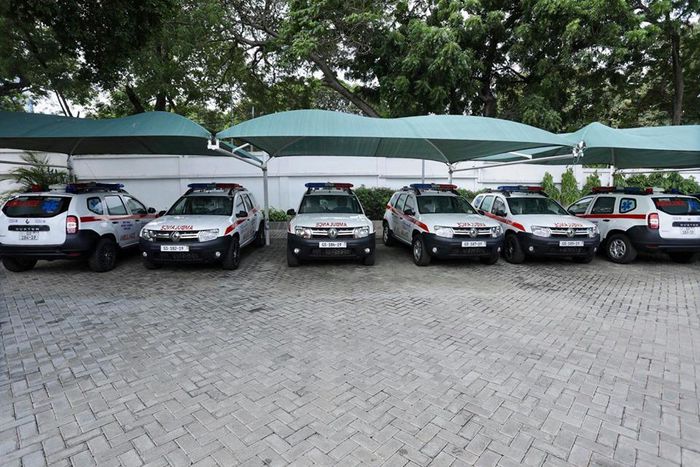 First Lady donates ambulances to 6 hospitals