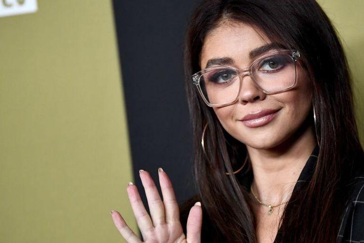 Sarah Hyland Shares Skincare Selfie On Instagram