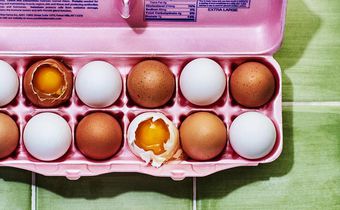 What’s The Difference Between White & Brown Eggs?