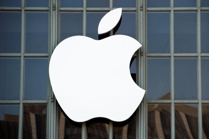 Owners of older Macbook Pros are being asked to check if their device is part of a recall because of a fire risk from the battery